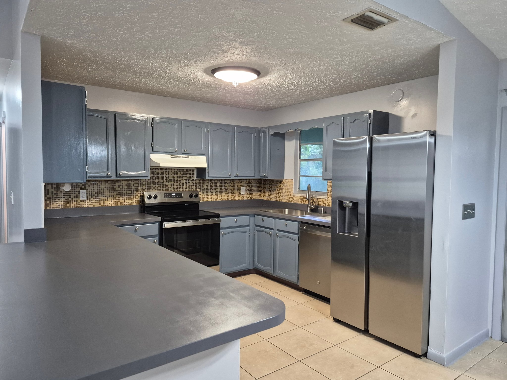 Port Saint Lucie Single Room: 1318 sw Ackard ave