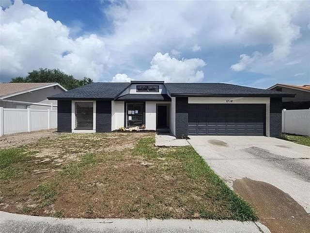 Tampa Single Room: 6716 Timberlane West Dr, Tampa, FL 33615