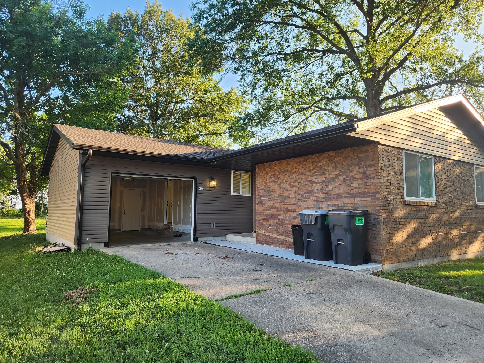 Mascoutah House: 408 Elm Street