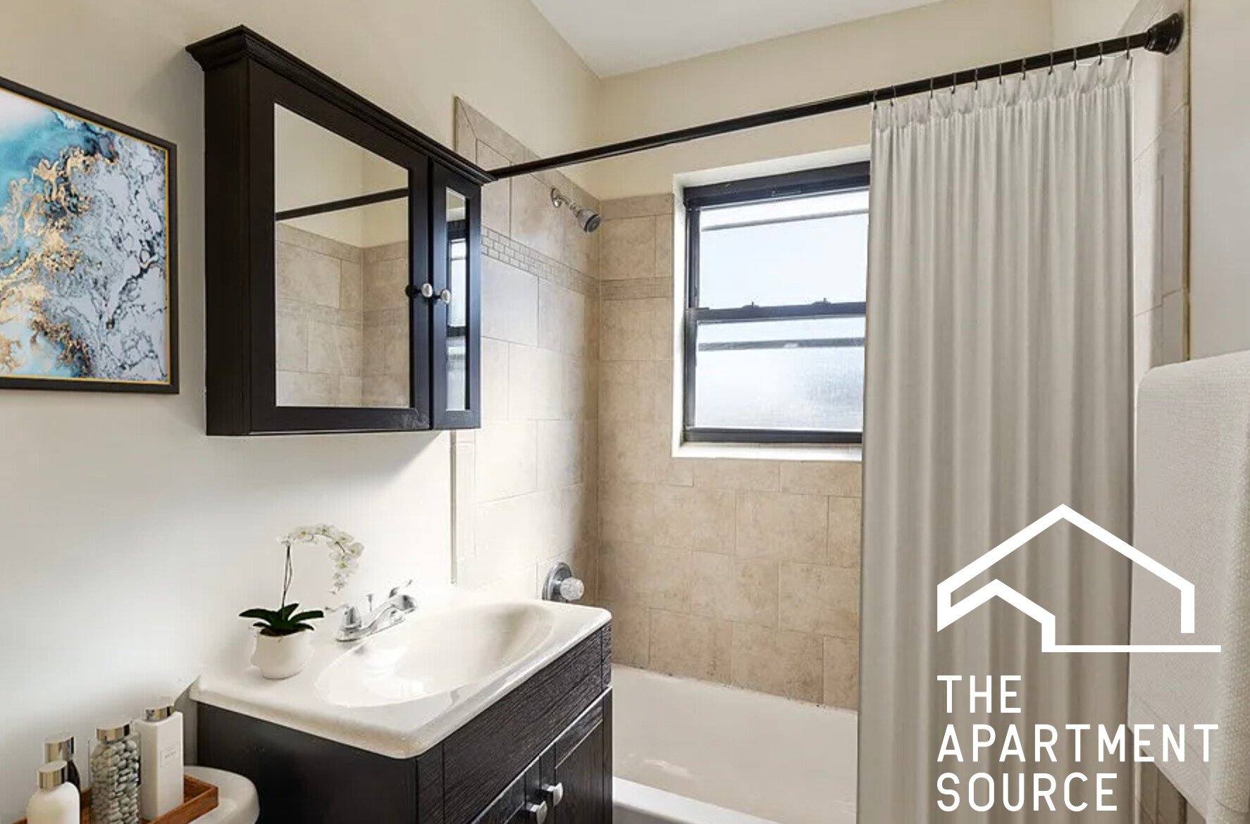 Chicago Apartment: 4737 North Hermitage Ave., #102, Chicago, IL 60640