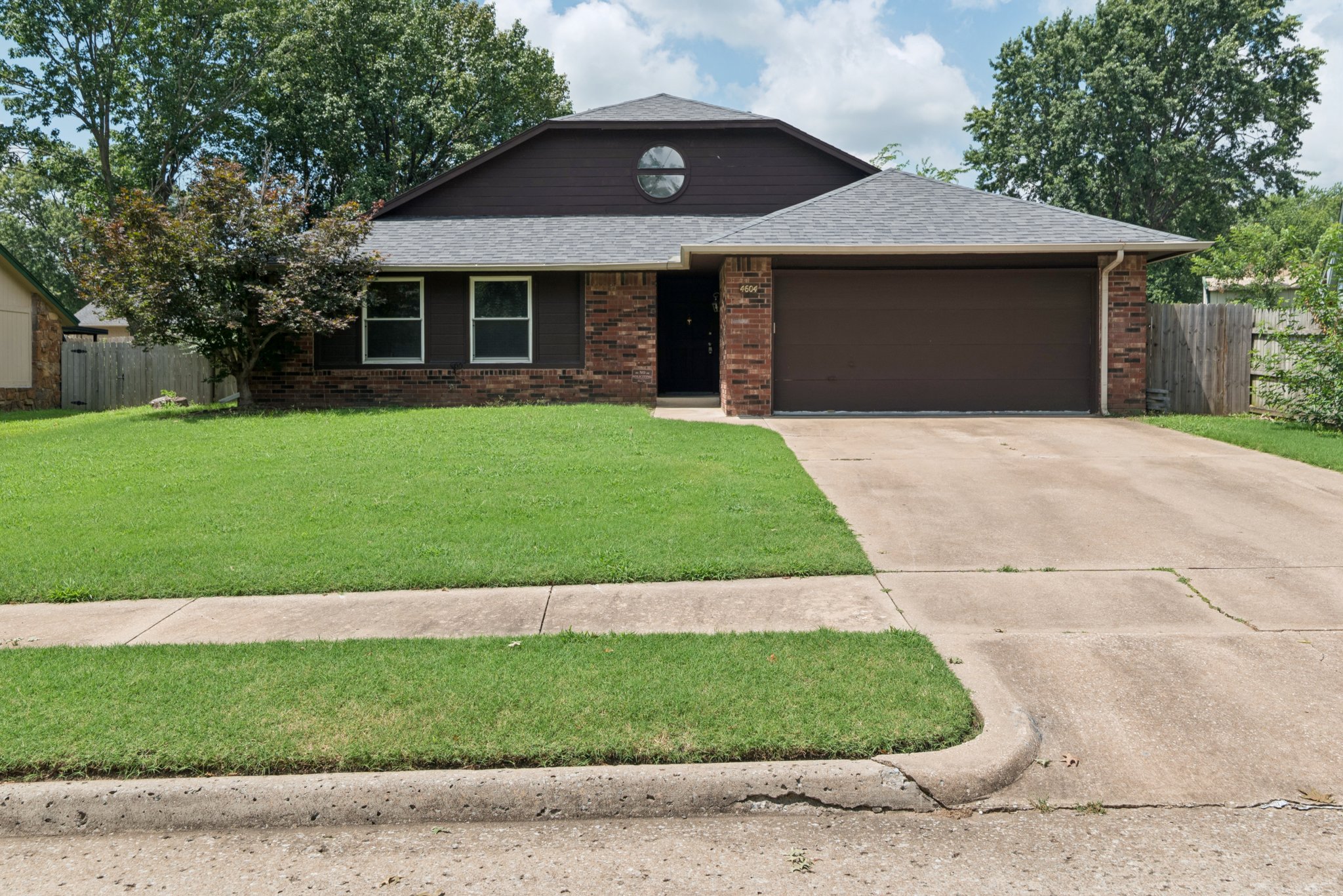 Broken Arrow House: 4604 S Ironwood Ave