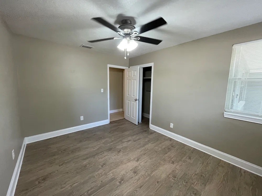 Tampa House: 104 Glen Ridge Ave