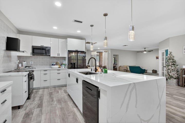 Coral Springs Townhome: 11910 Glenmore Drive 3-3