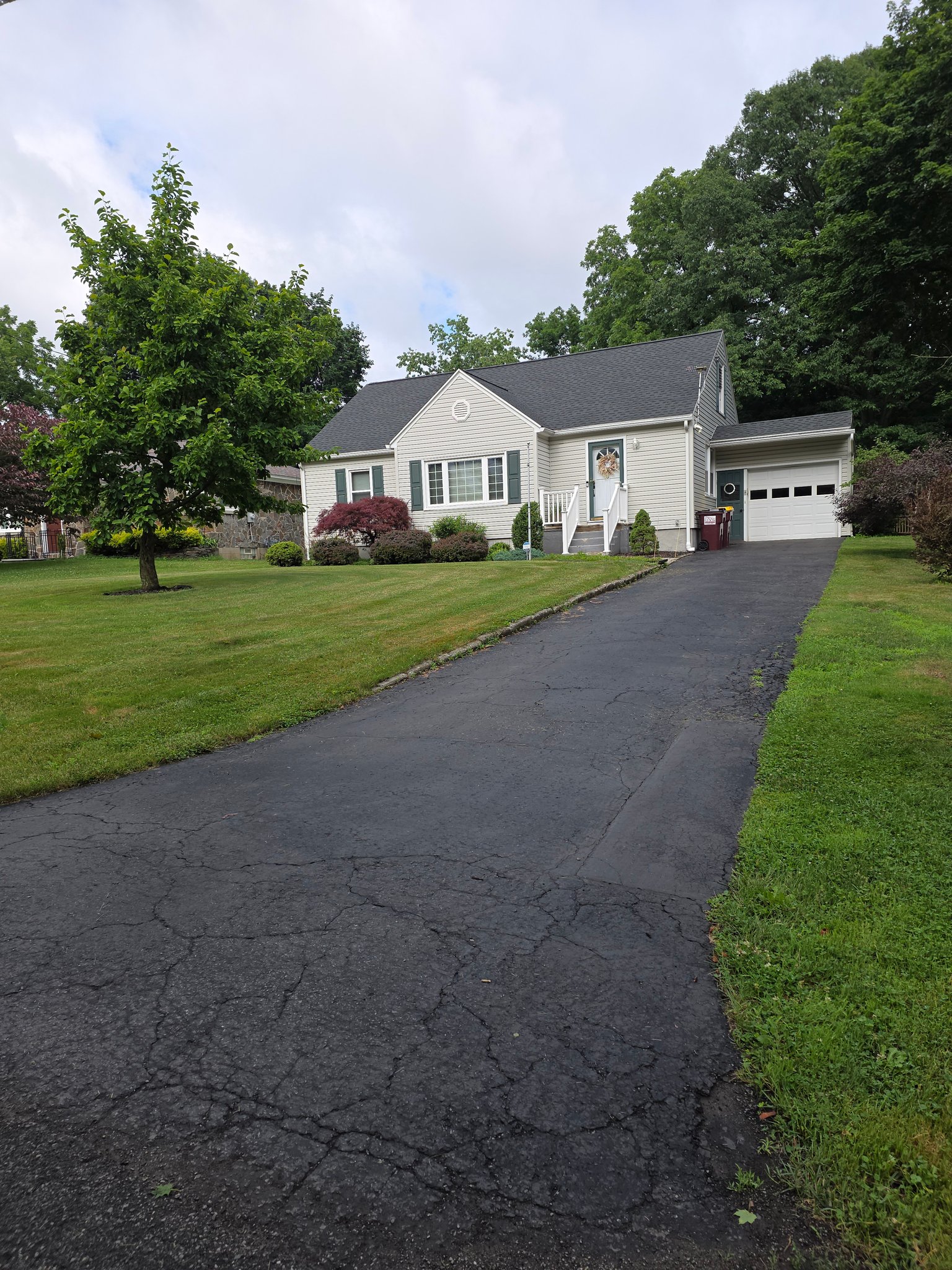 Rensselaer House: 8 Willow Ln O