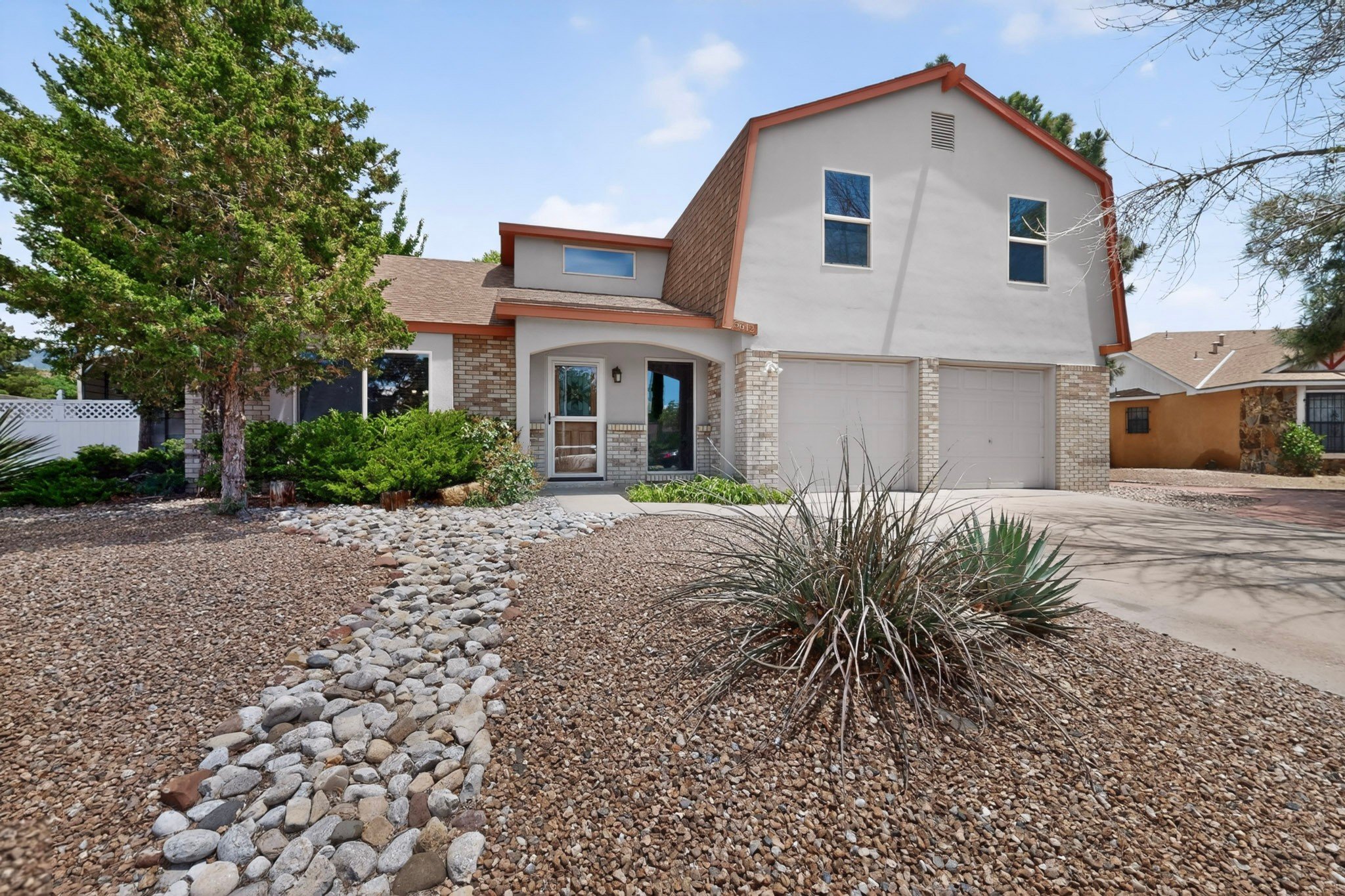Albuquerque House: 5612 Chelwood Park Blvd NE