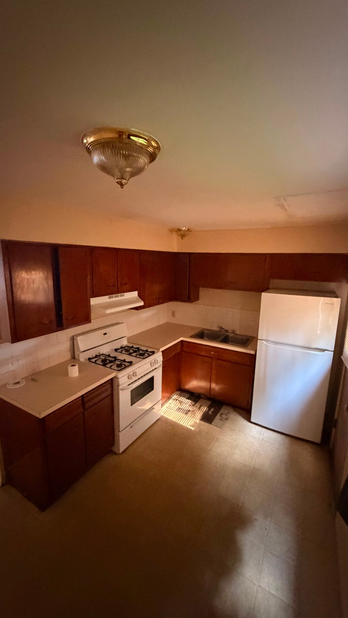 toledo Apartment: 5044 secor rd