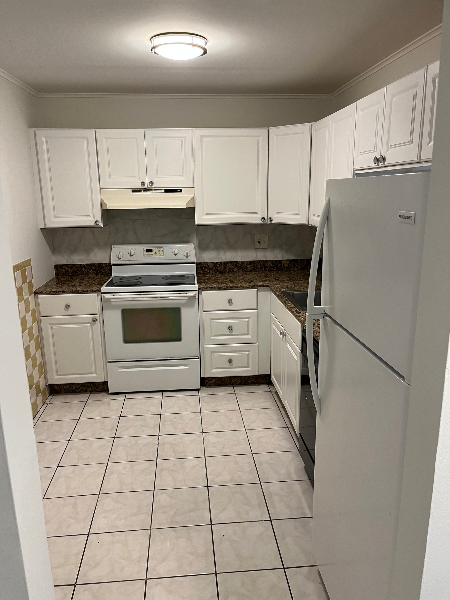 pompano Beach Apartment: 4304 NW. 9th Ave., Pompano Beach, FL 33064