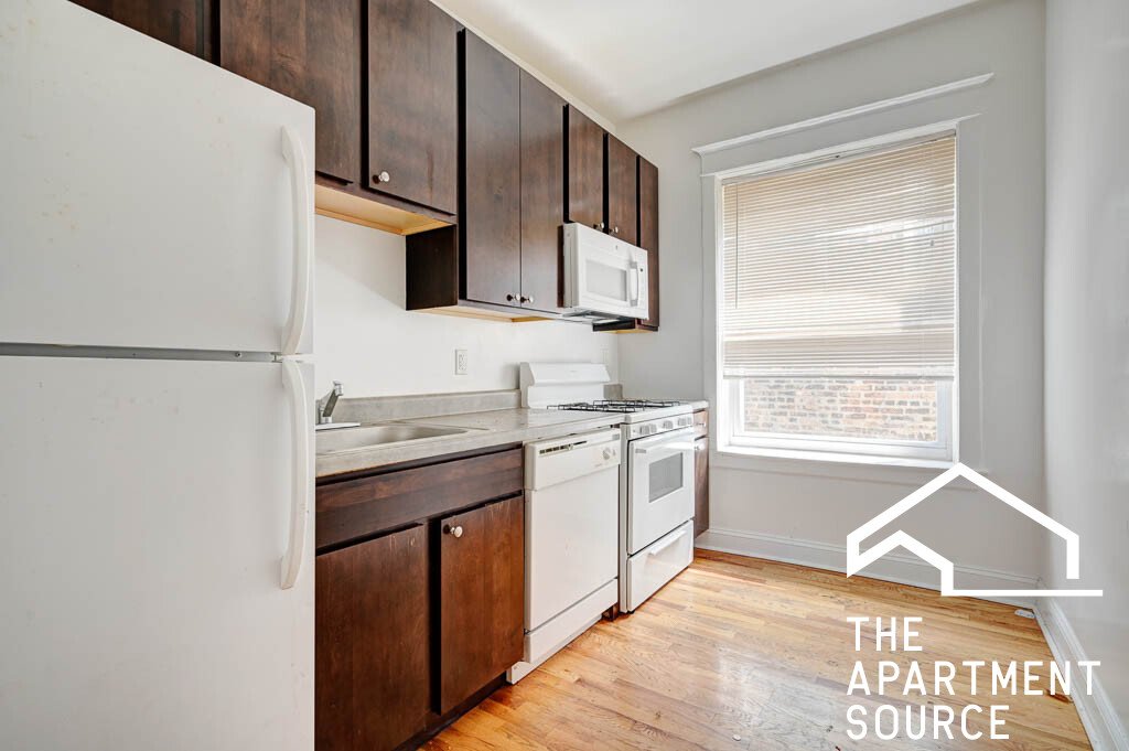 Chicago Apartment: 1524 North Kedzie