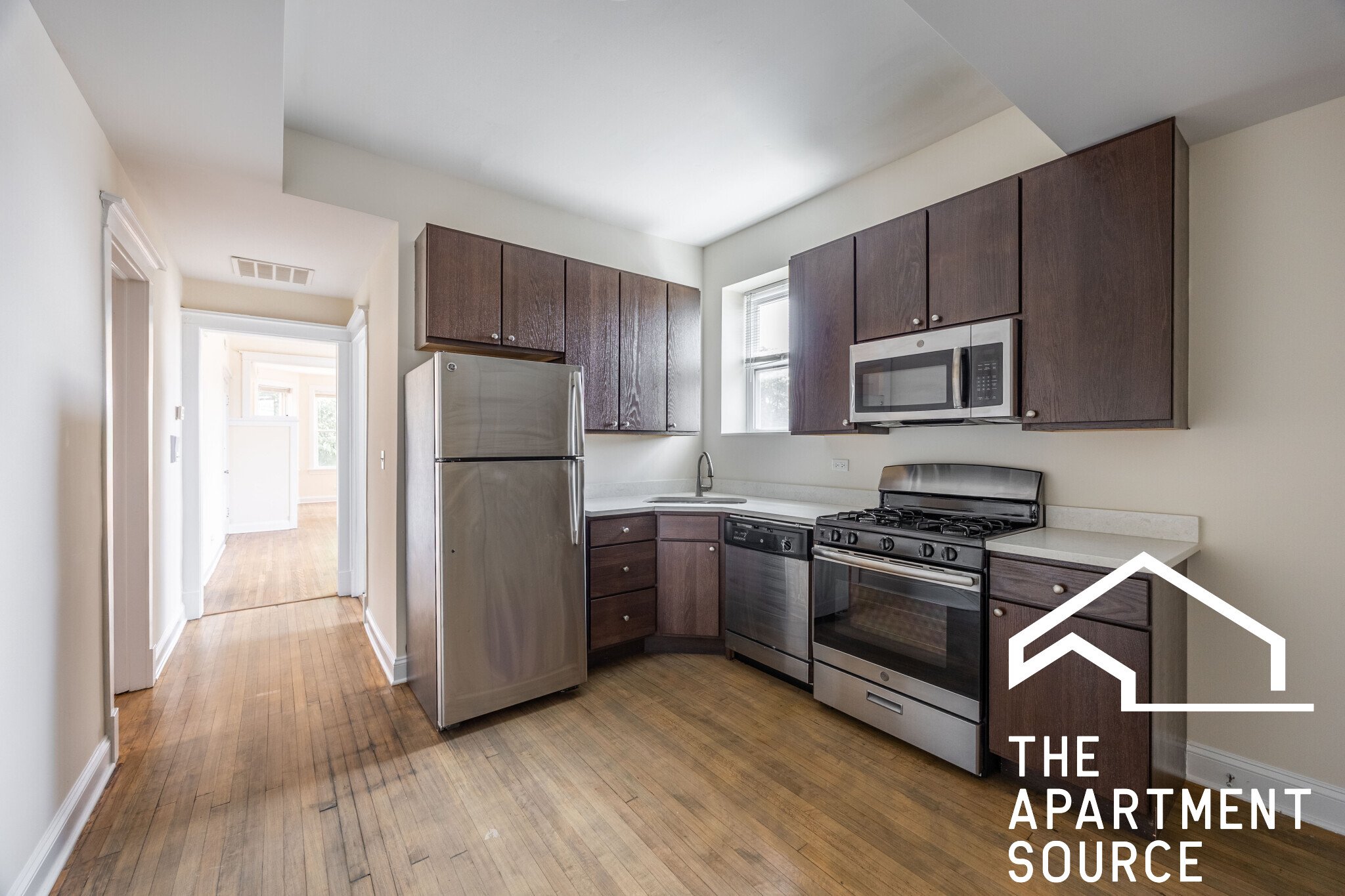 Chicago Apartment: 2814 North Troy St