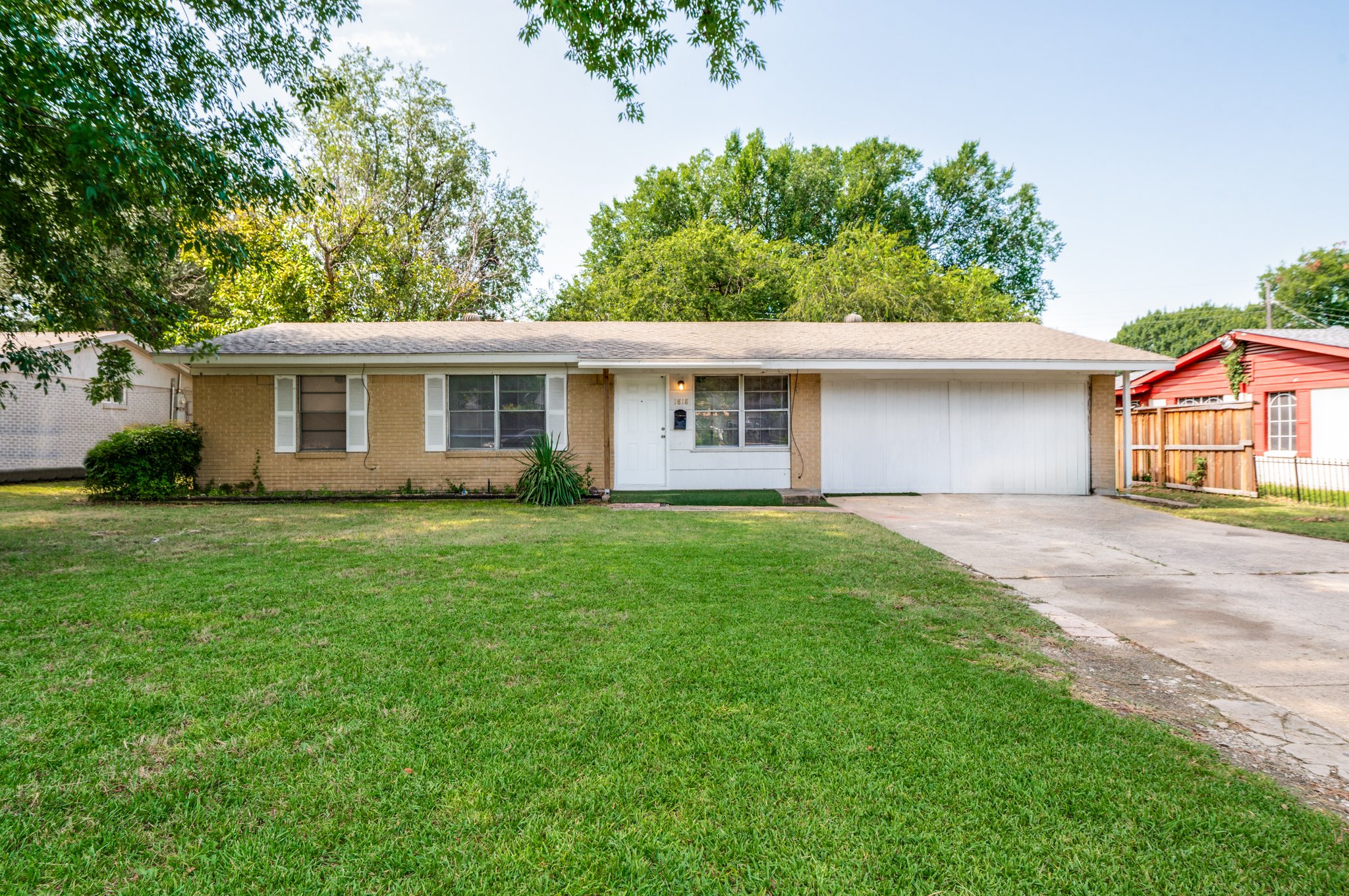 Carrollton House: 1818 Highland Drive