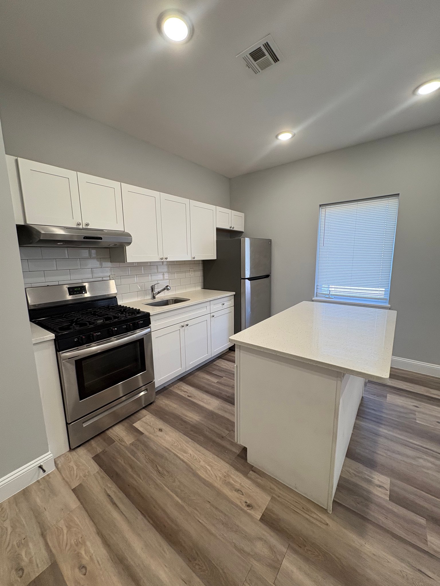 Paterson Apartment: 73 Beech St