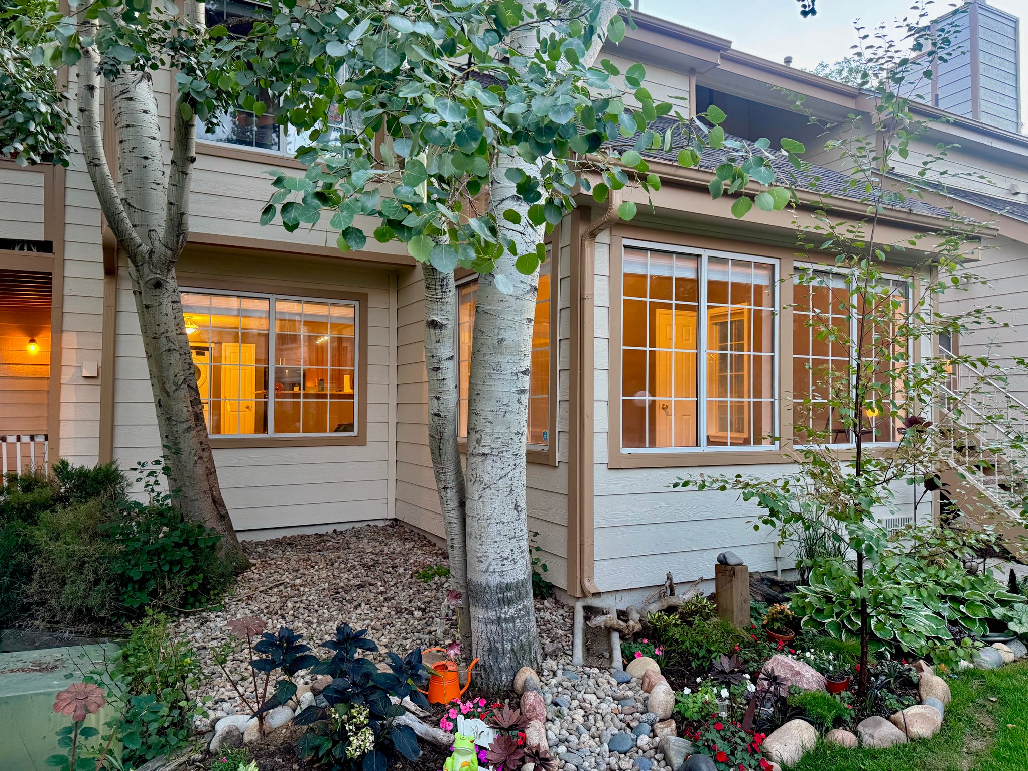 Boulder House: 6048 Gunbarrel Ave