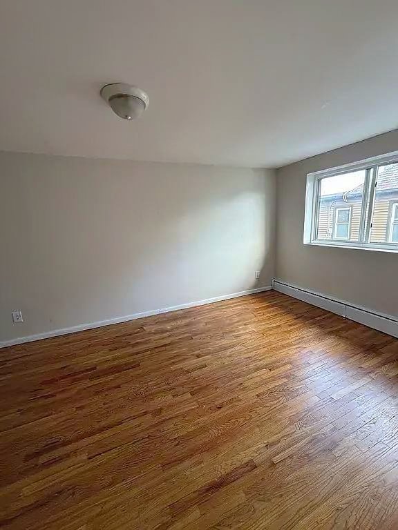 Newark Apartment: 342 Roseville Ave