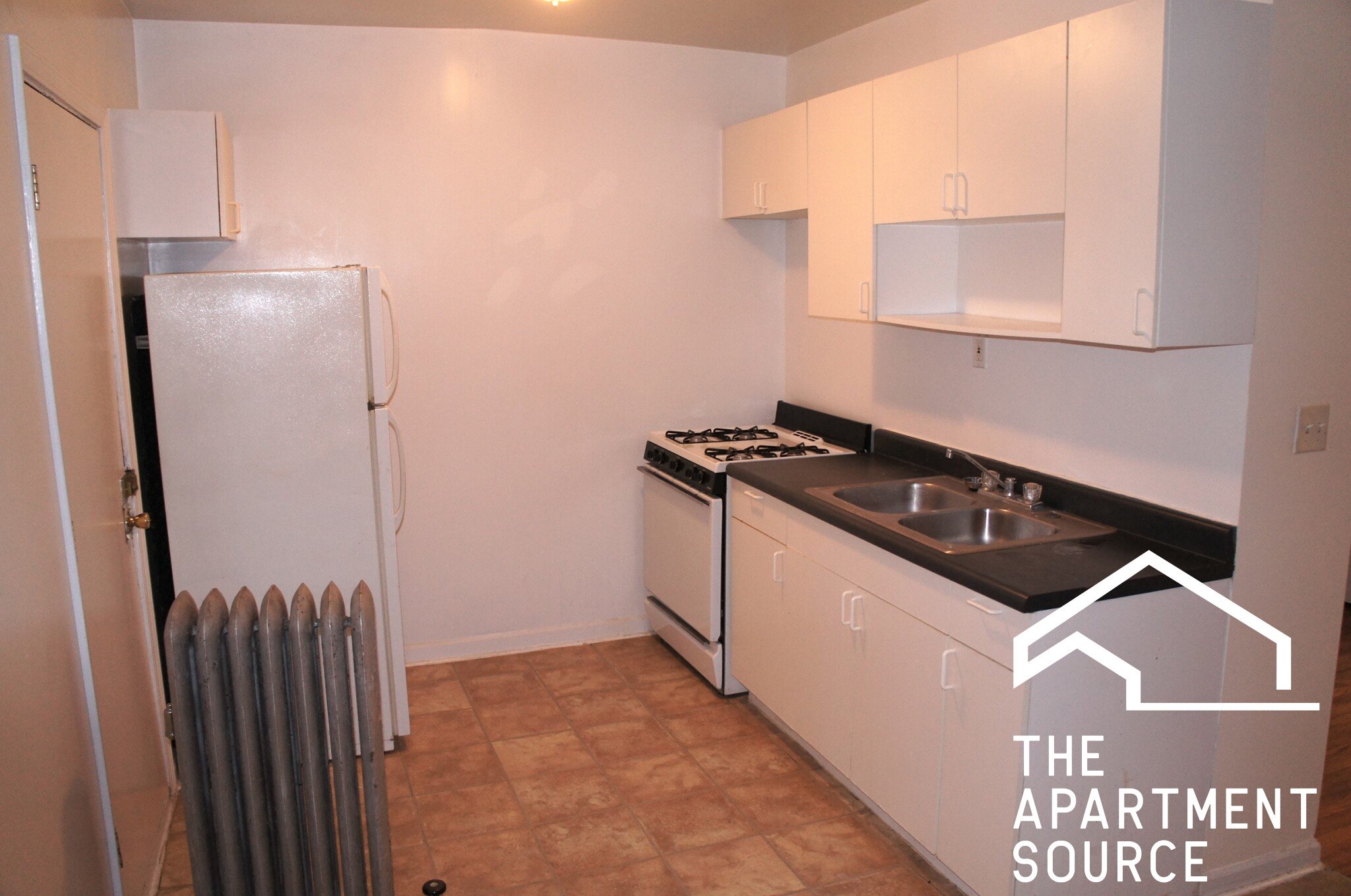 Chicago Apartment: 2332 North Spaulding Ave