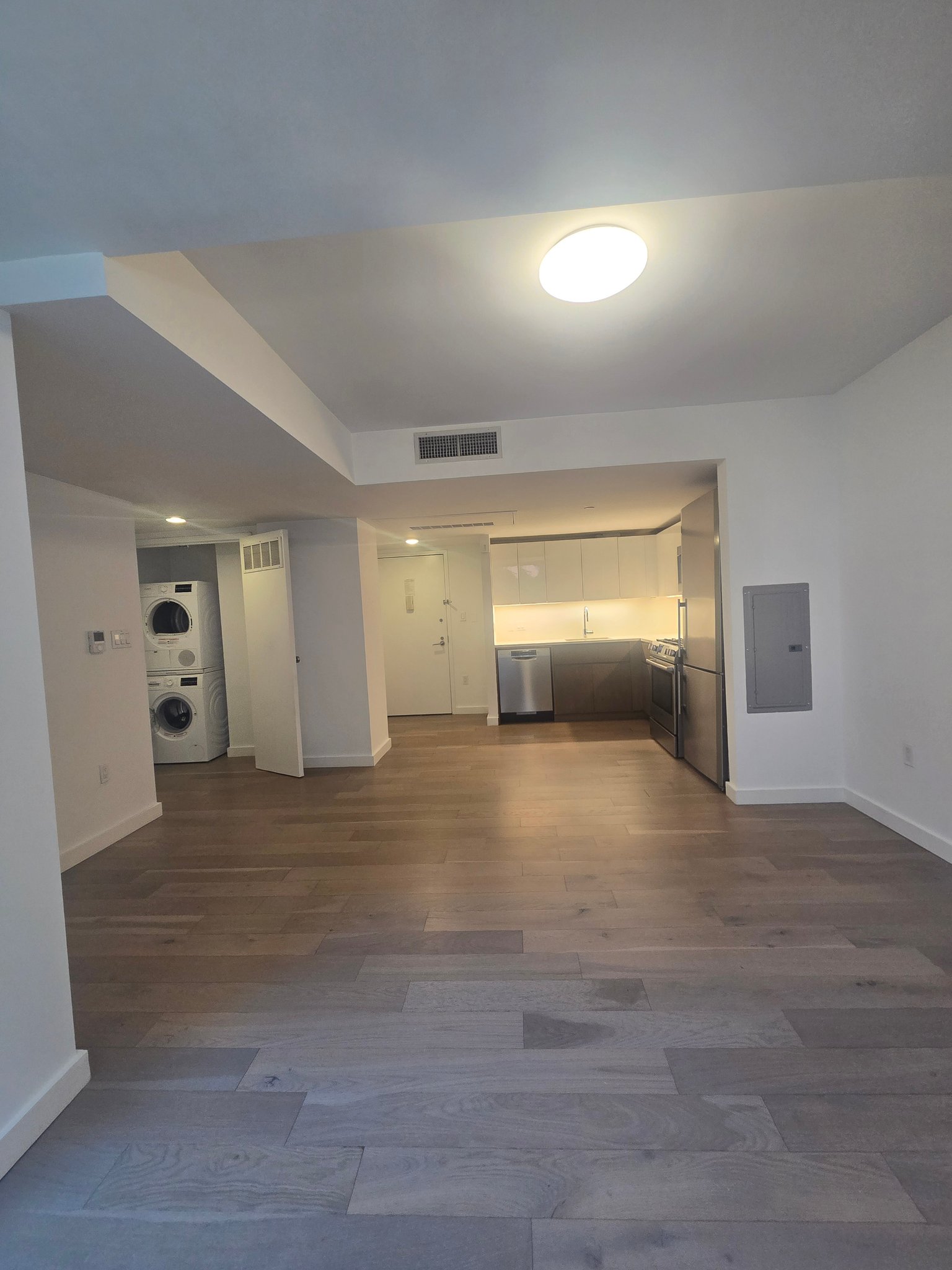 Brooklyn Apartment: 107 Columbia Hts