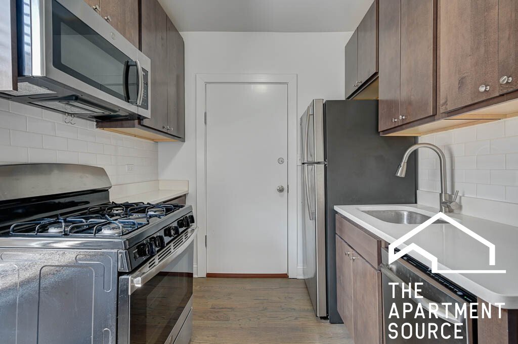 Chicago Apartment: 2641 N. Spaulding