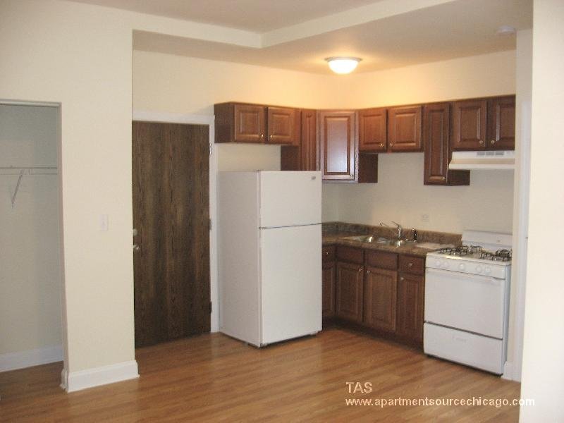 Chicago Apartment: 2600 North Kimball