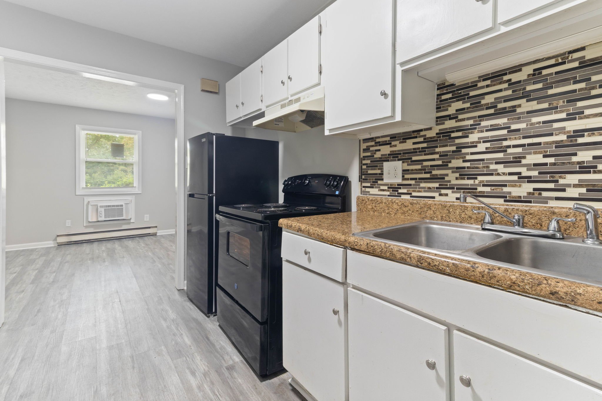 Fayetteville House: 6439 Starbrook Drive