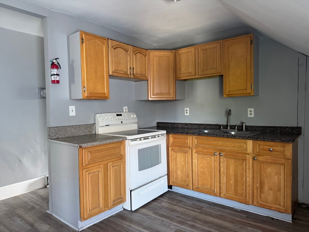 Providence Apartment: 508 Chalkstone Ave