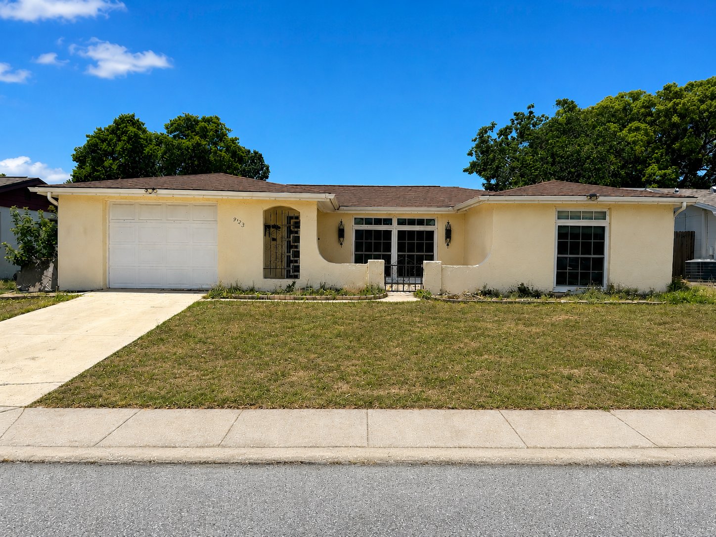 Port Richey House: 9125 Hunt Club Ln