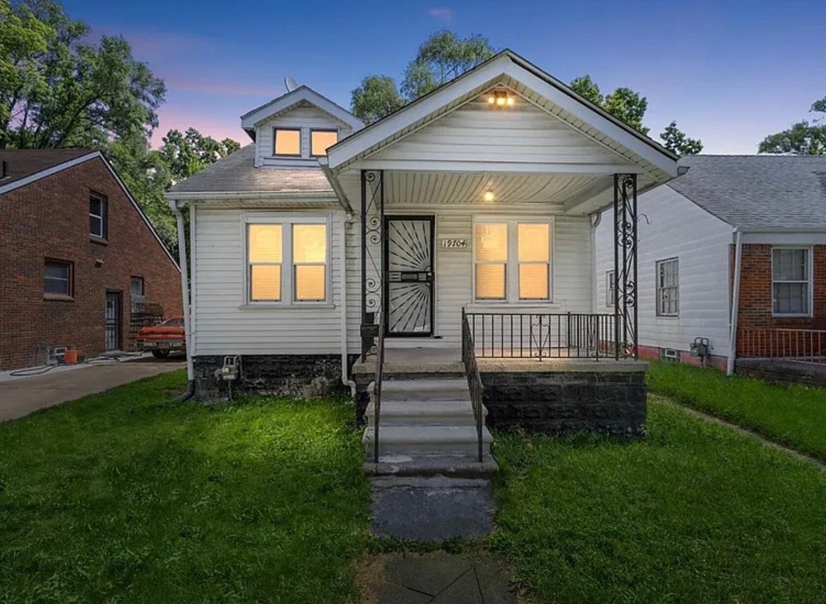 Detroit House: 19704 Saint Aubin St