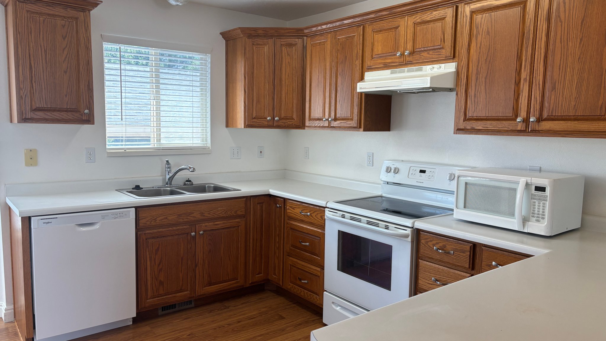 Orem Townhome: 629 W 40 N
