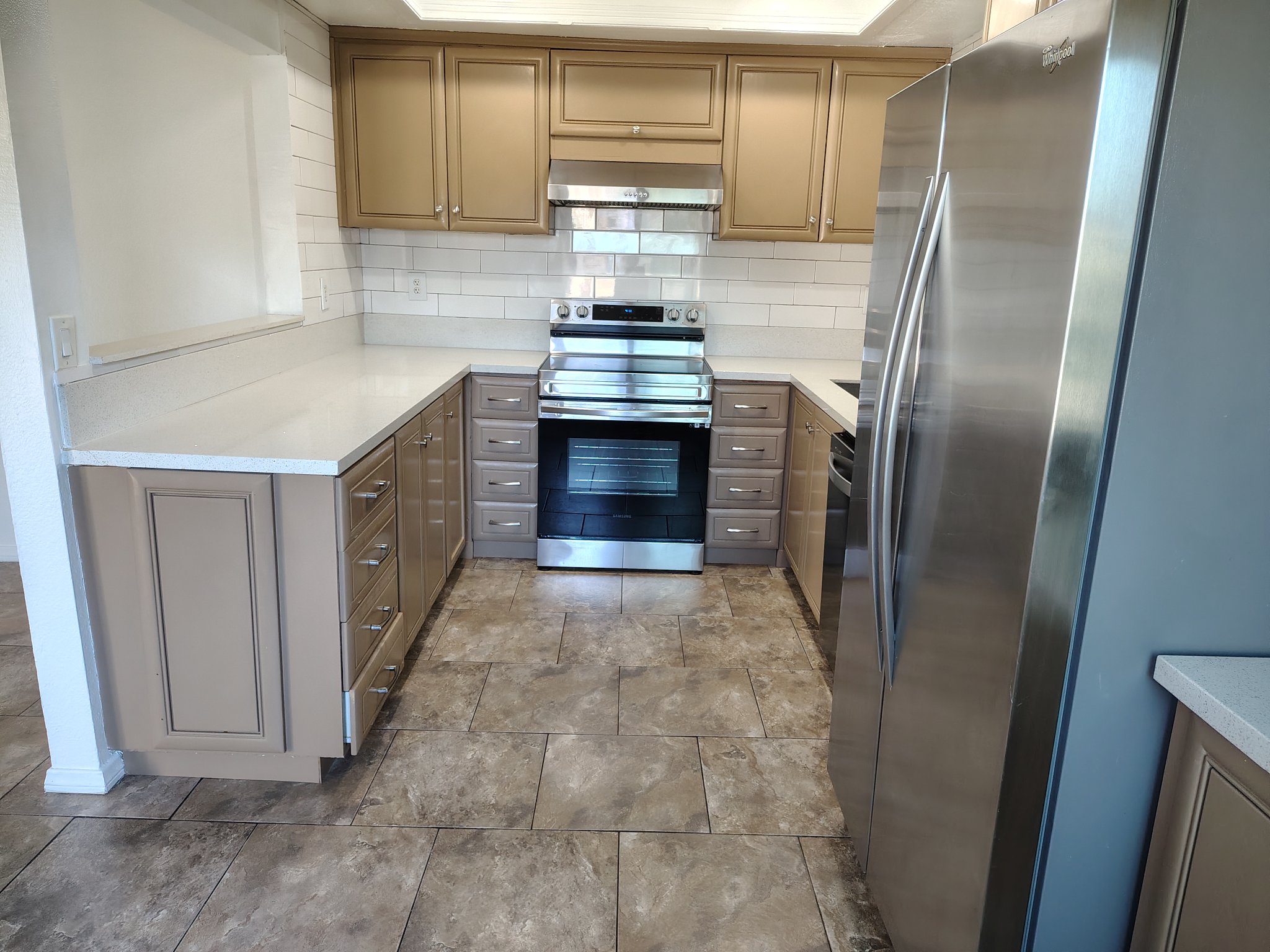 Lakeside Townhome: 12650 Lakeshore Dr