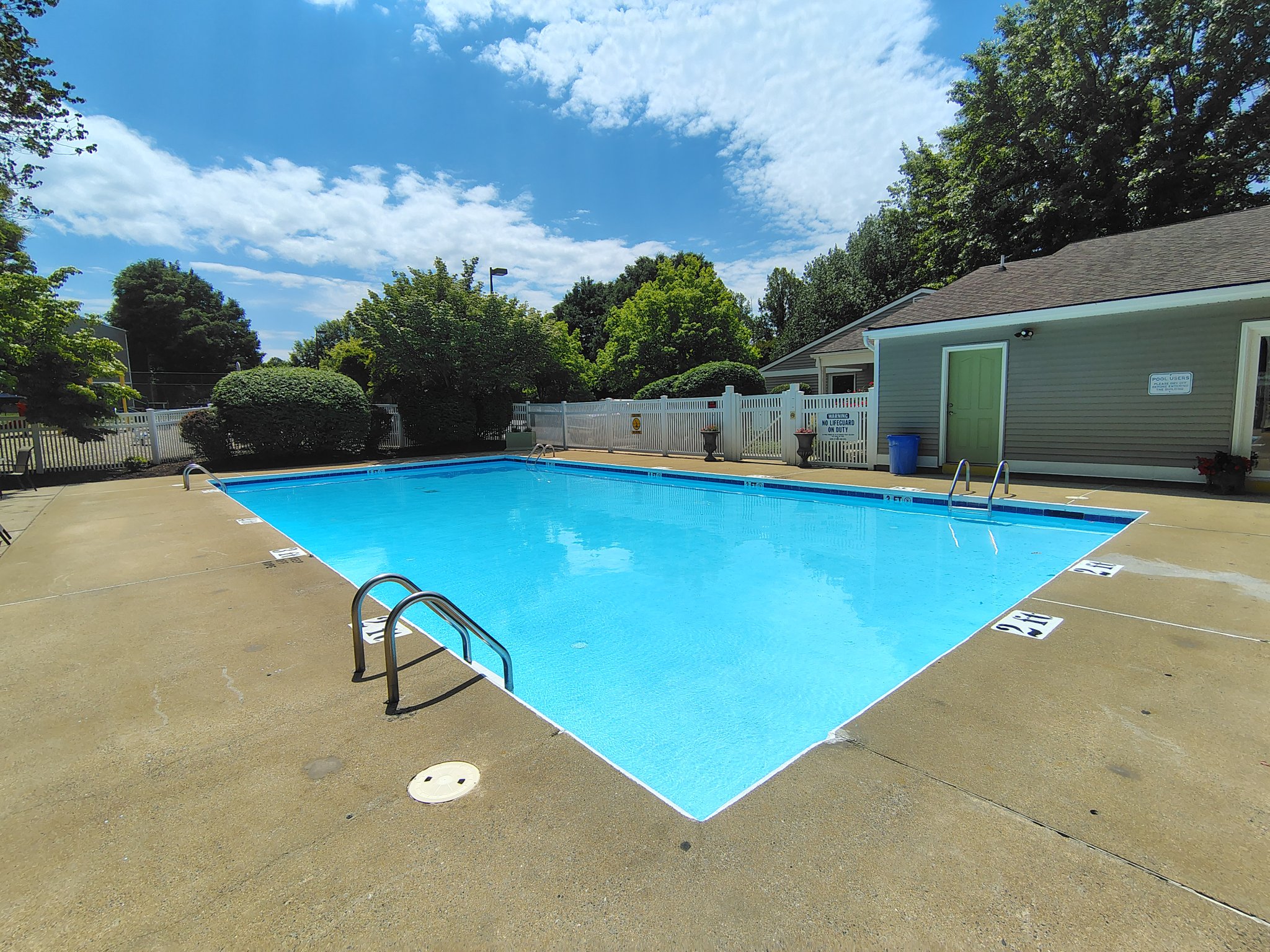 Lynchburg Apartment: 600 Reusens Rd
