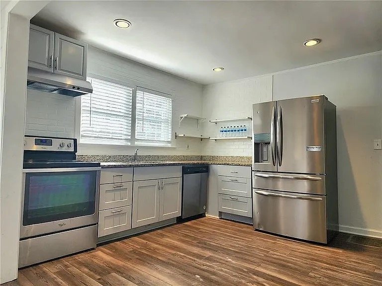 Atlanta House: 845 Oak St SW