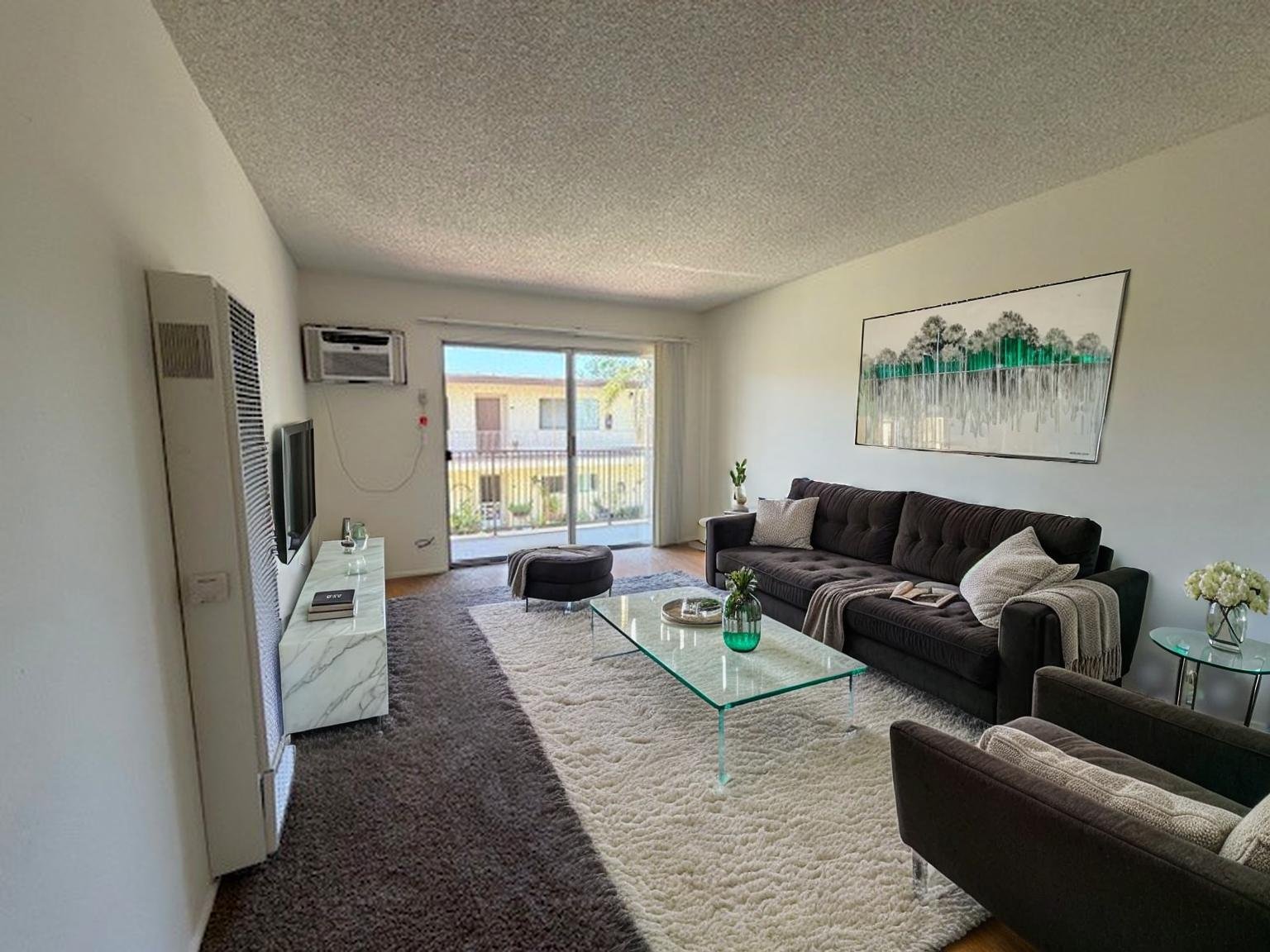 Anaheim Apartment: 1535 E. Canfield Lane # 16