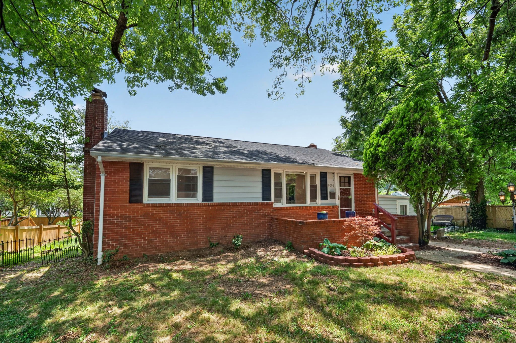 College Park House: 9501 49th Pl