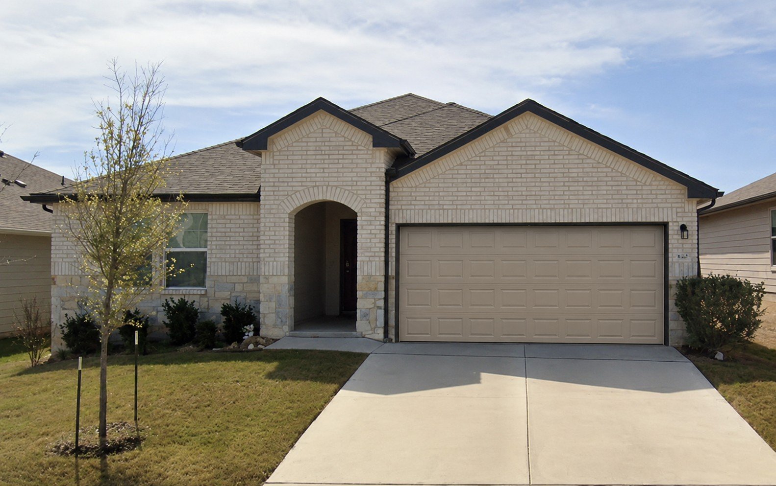 Seguin House: 840 Indigo Way