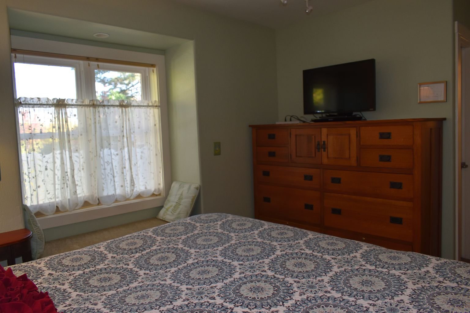 Ashland House: 140 Central Ave