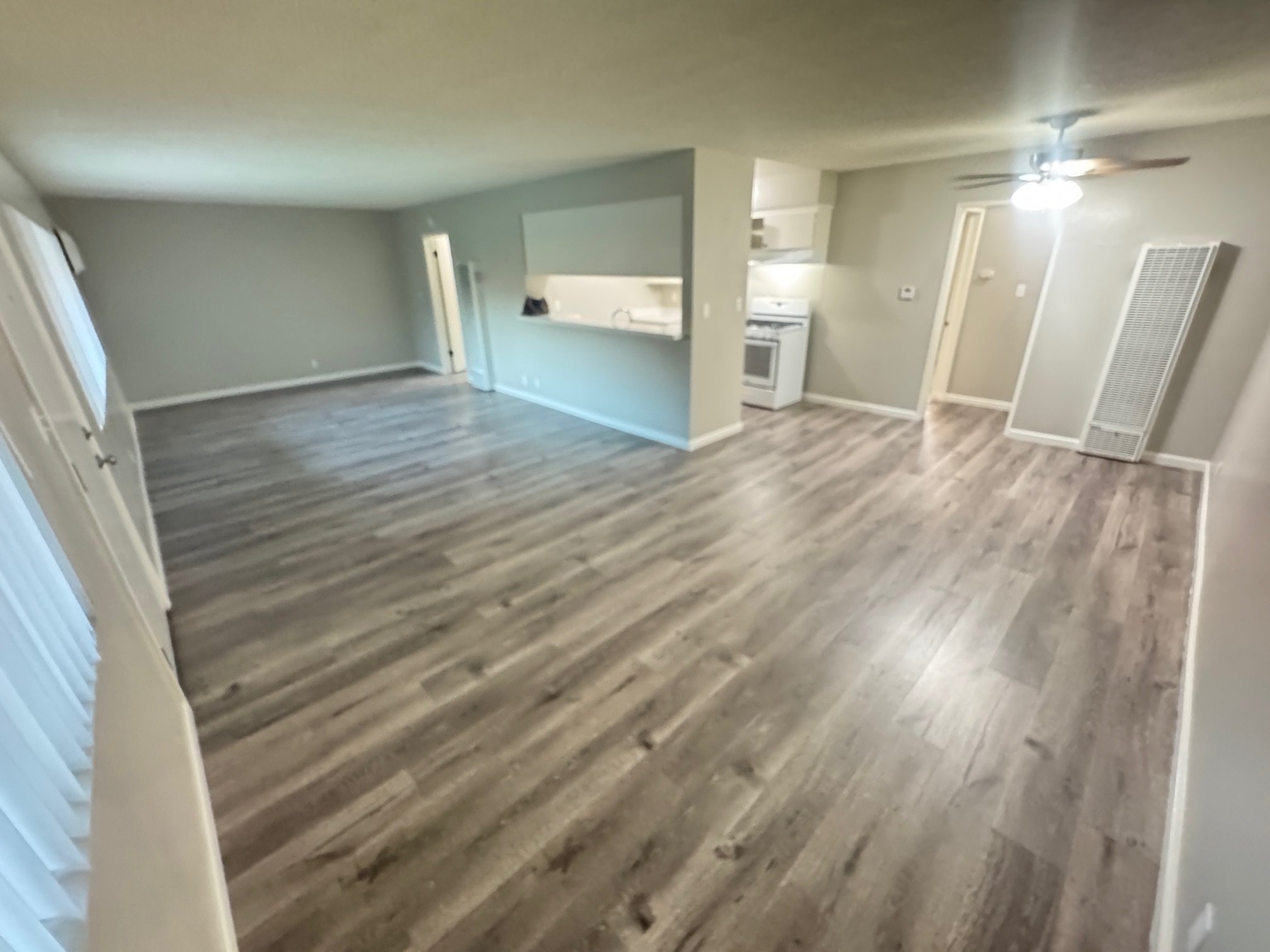 Azusa Apartment: 1133 E Alosta Ave