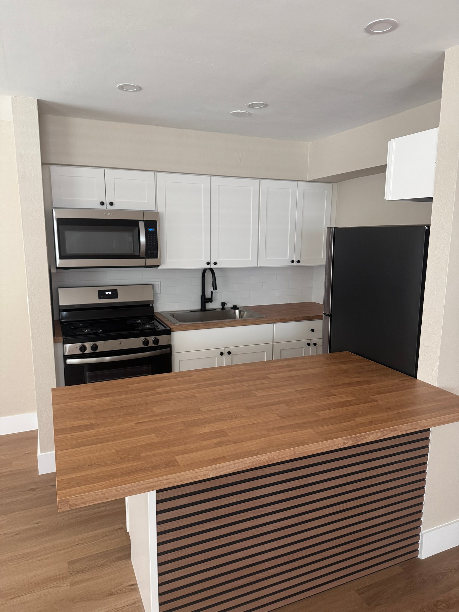 Tamarac Multiplex: 2271 NW 52 CT