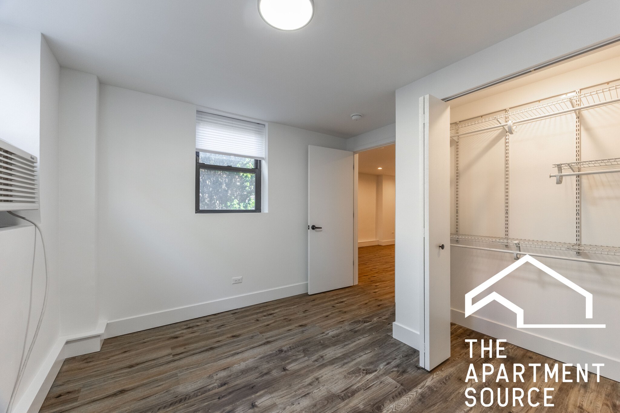 Chicago Apartment: 941 West Carmen Avenue #001 Chicago, IL 60640