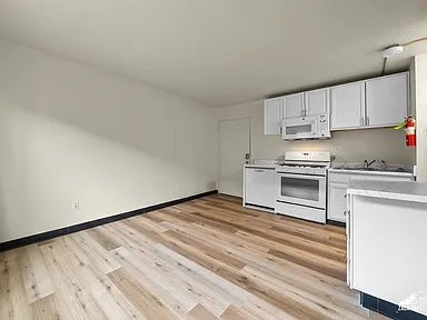 Anchorage Apartment: 618 Gambell St