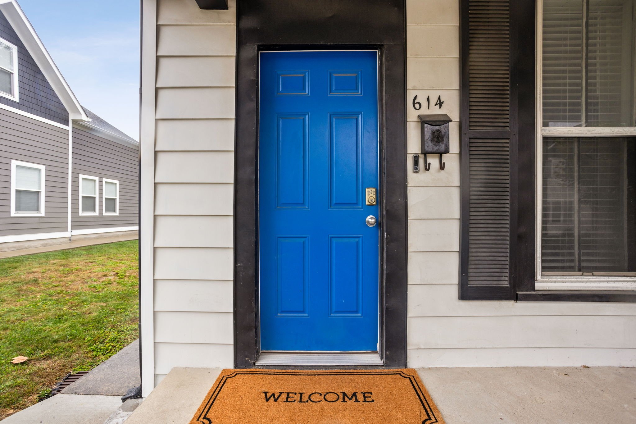 Indianapolis House: 614 e Minnesota