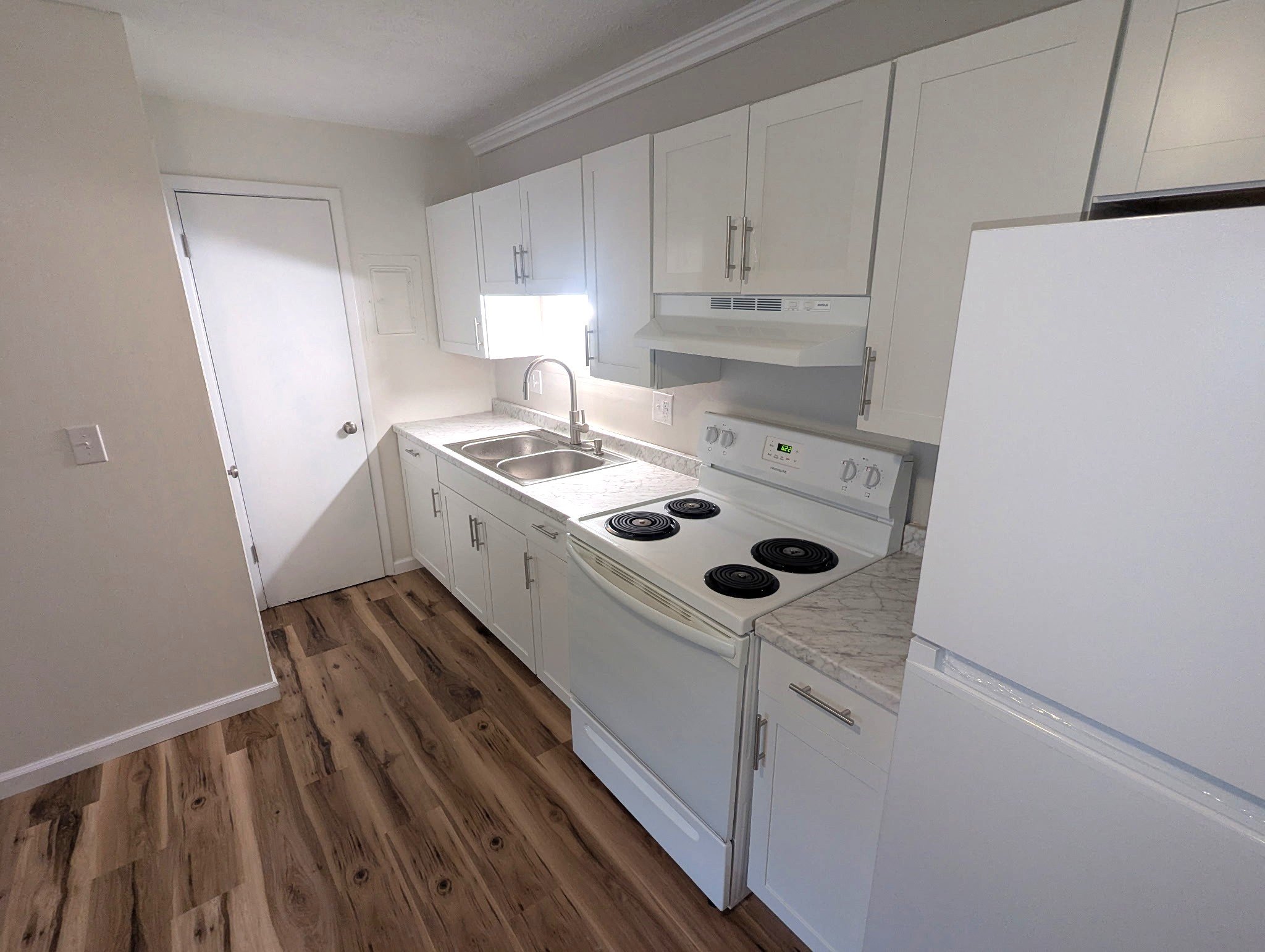 Mansfield Apartment: 300 Wood st