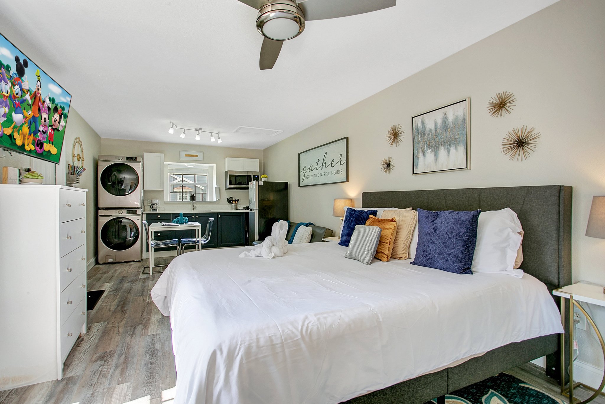 Davenport Townhome: 141 Coco Plum Dr