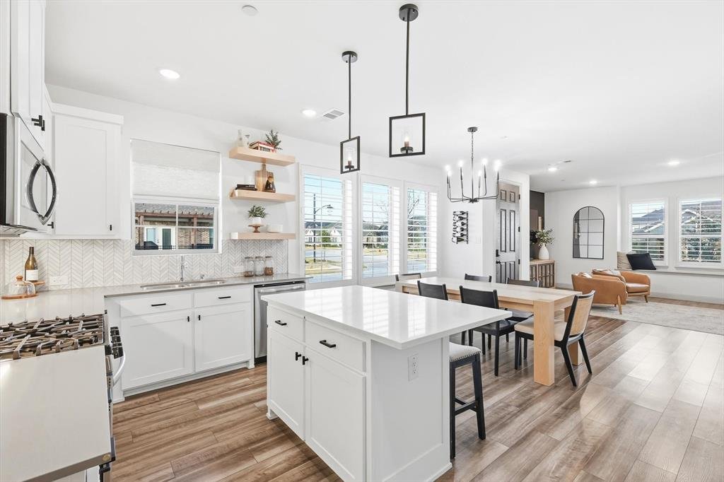 Argyle Townhome: 441 Matchbox St