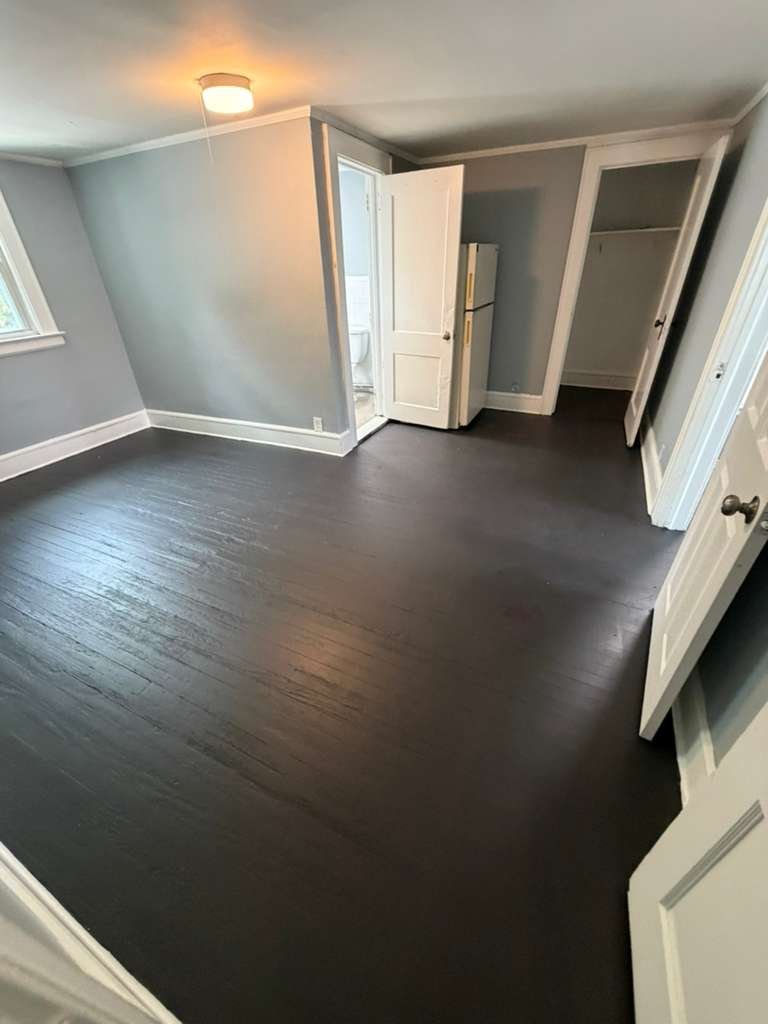Irvington Apartment: 179 Isabella Ave