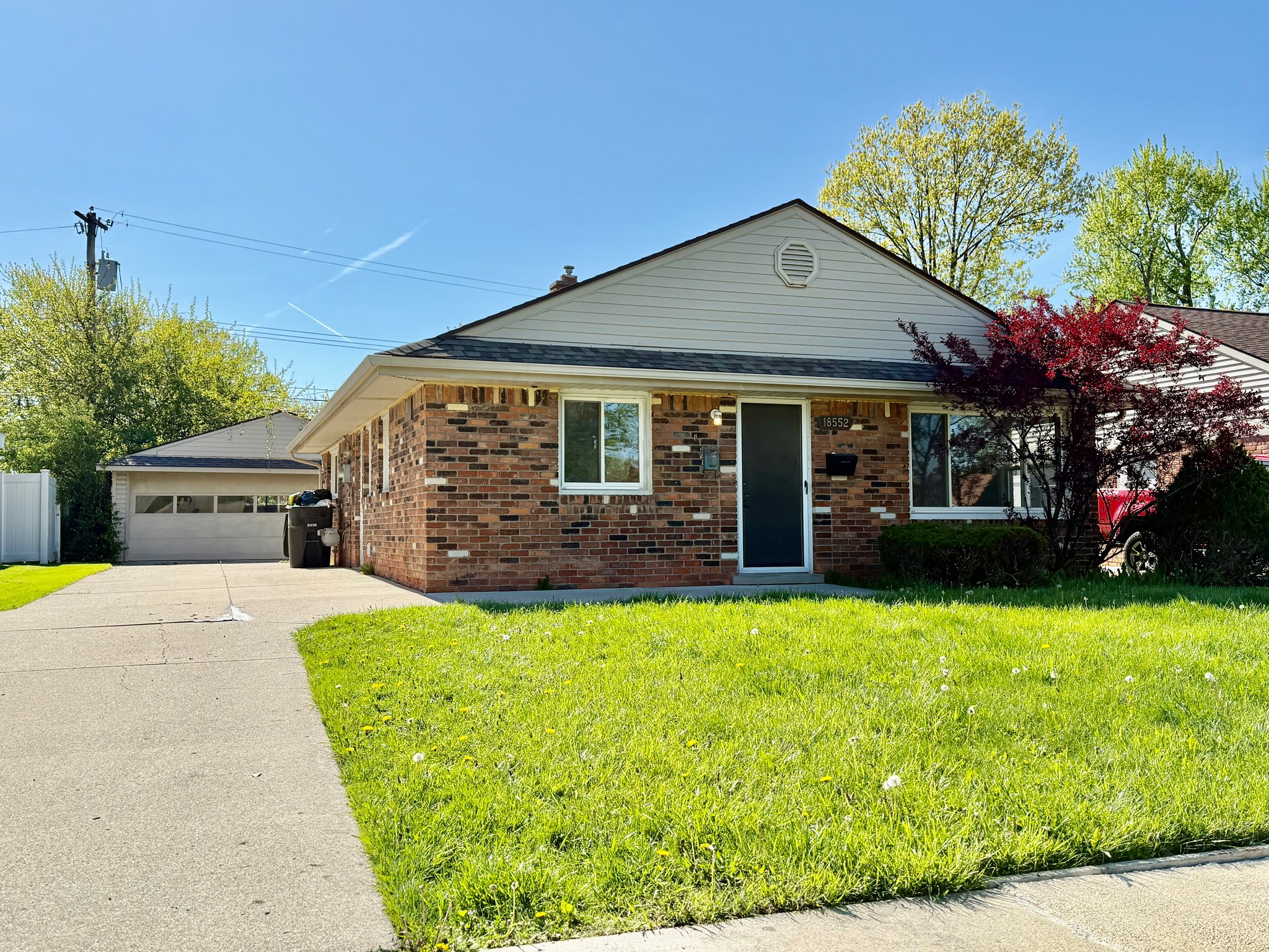 Riverview House: 18552 Hamann St