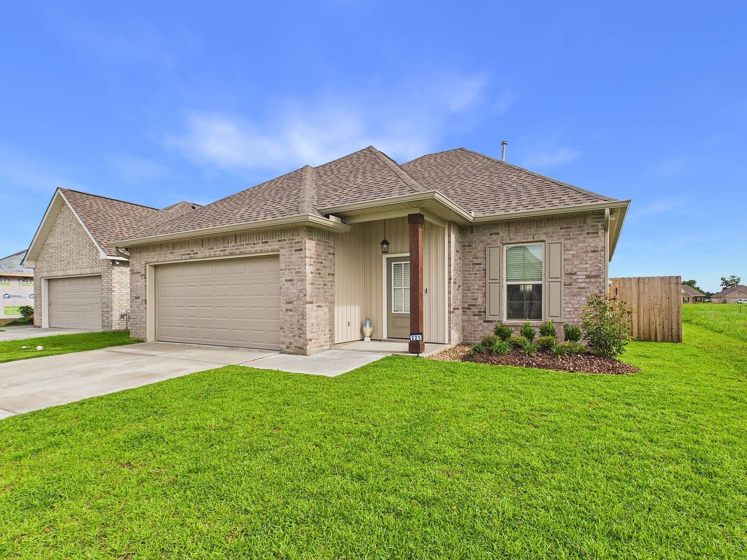Youngsville House: 221 Tatum Ln
