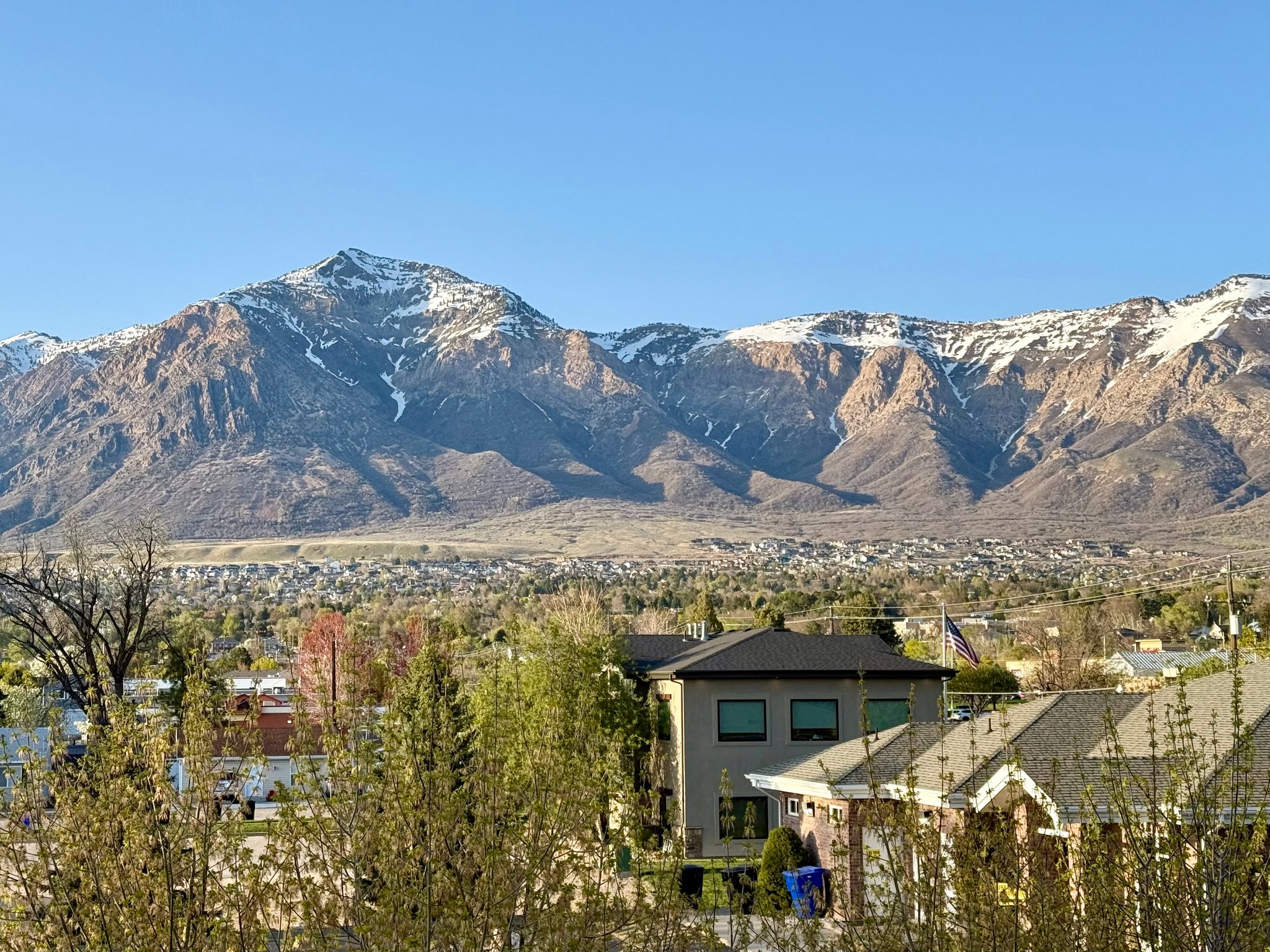 Ogden Condo: 2211 N 400 E