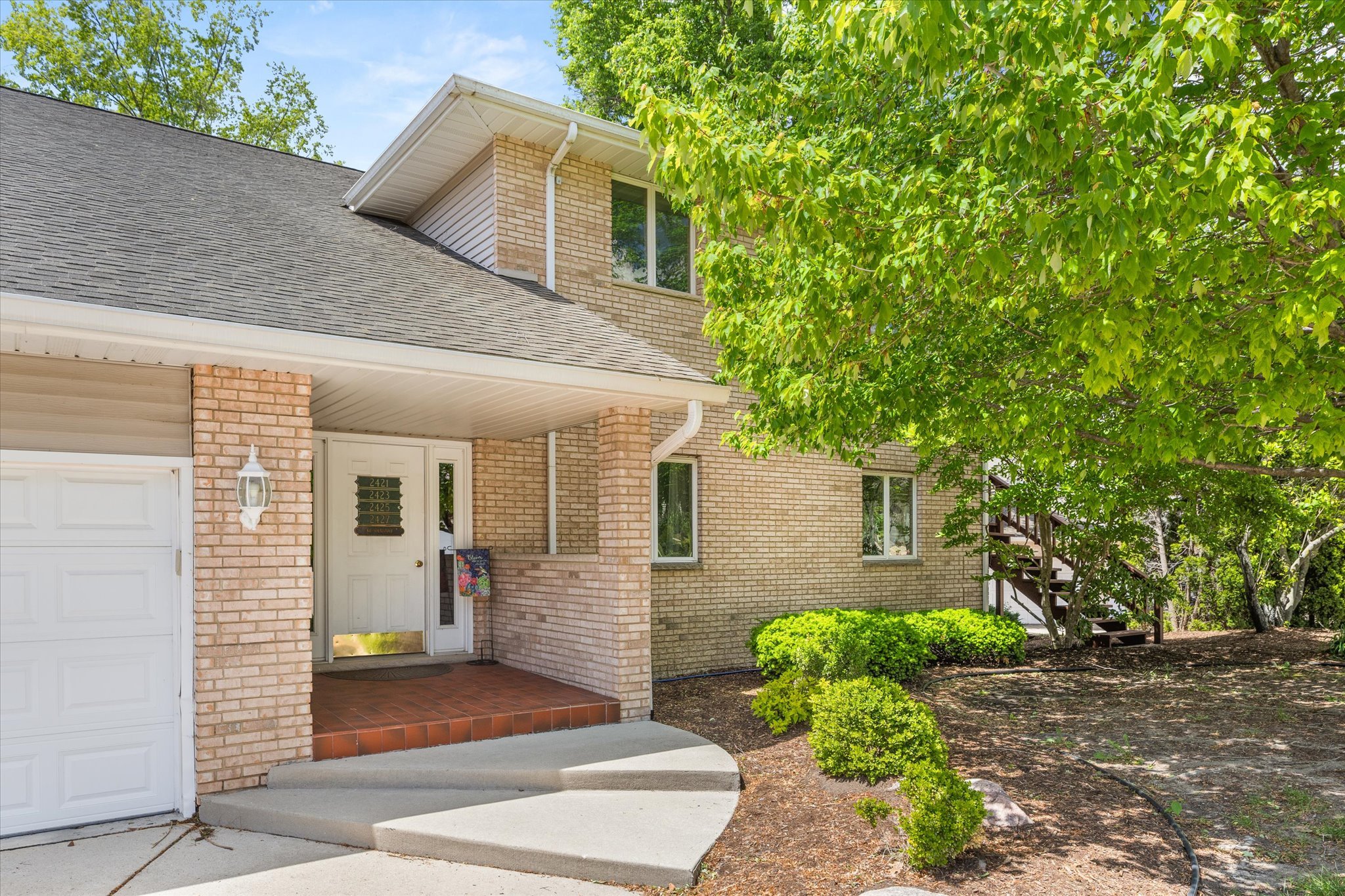 Ottawa Condo: 2427 Reynolds Manor