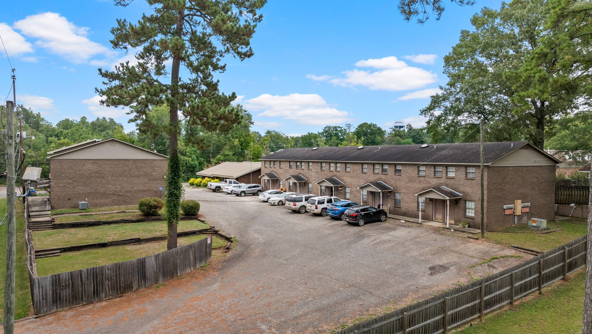 Monroeville Apartment: 73 Madison Street