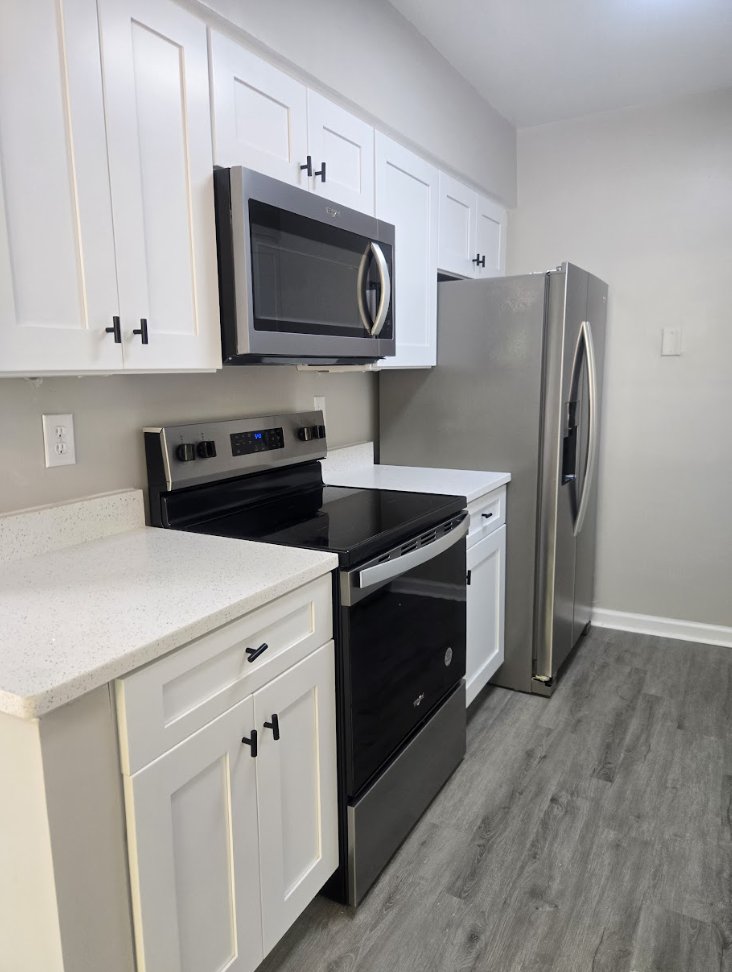 Washington Townhome: 3452 Summit Ct NE