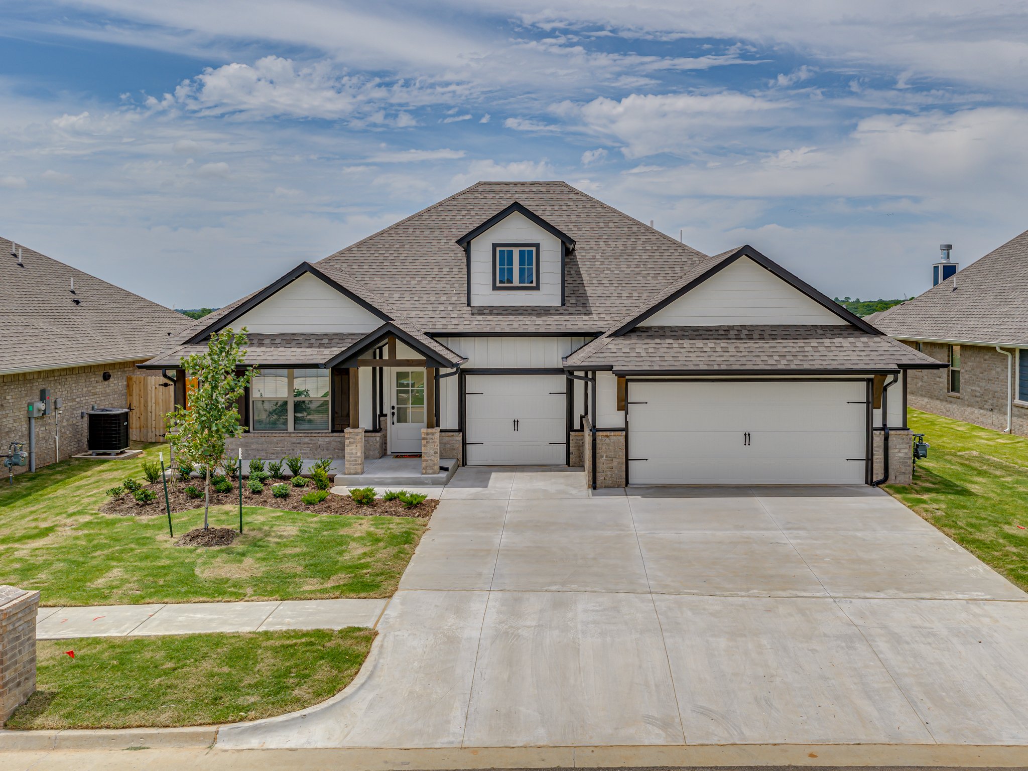 Edmond House: 3241 Mangrove Rd