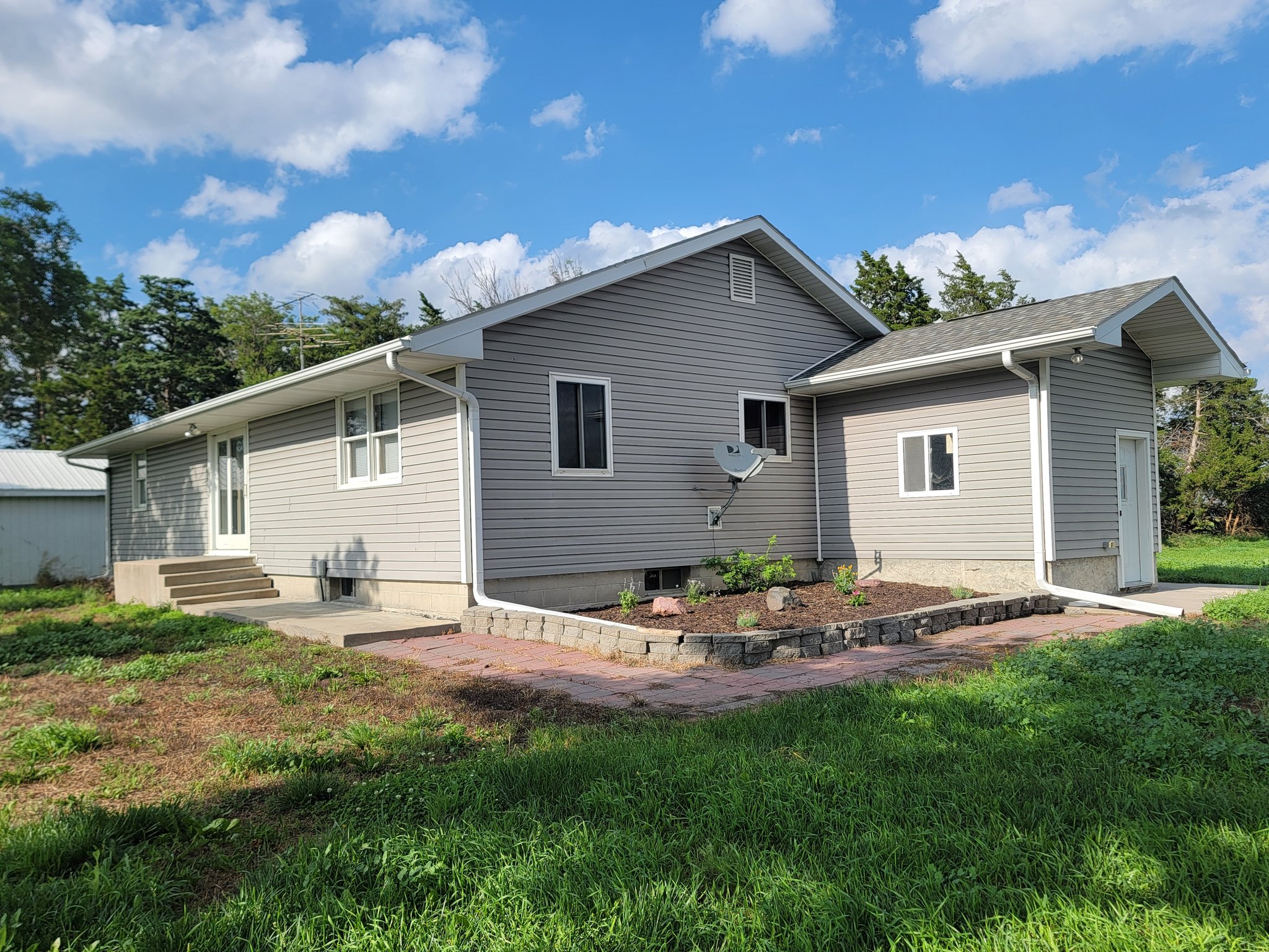 Cortland House: 4453 E Cedar Rd.